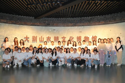 學(xué)思踐悟,以知促行 古代文學(xué)名著研討 中國文學(xué)史專題 課程組織咸寧 黃岡文化考察活動